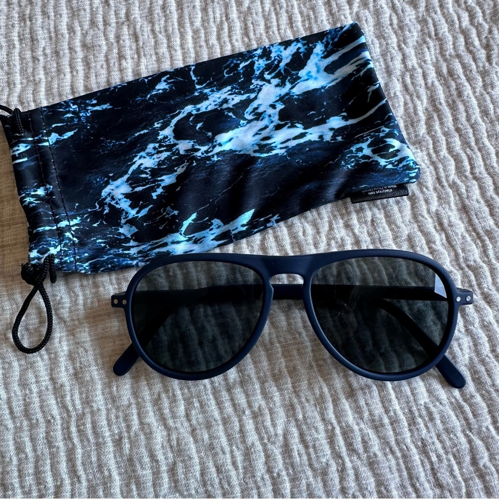 Izipizi Pilot Sunglasses Navy Blue Like New